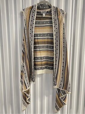 212 New York Open-Front Patterned Knit Vest in Black, Cream & Tan Size 2X